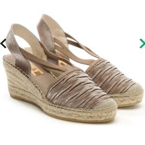 VIDORRETA Corvara Beige Ruffle Mid Wedge Espadrilles
